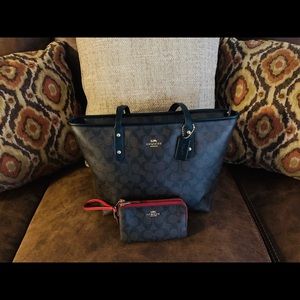 Last Chance!!! Coach Logo Tote & Matching Wristlet